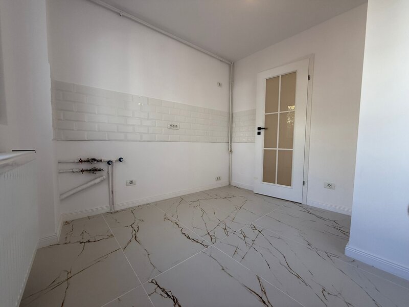 Dristor, strada Odobesti, la parcul IOR, mall Park Lake, centrala proprie