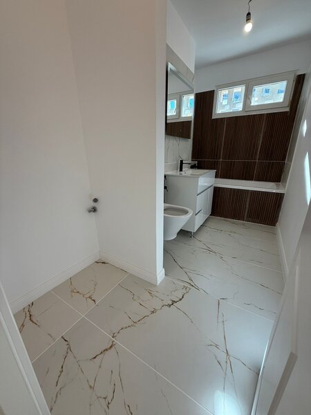 Dristor, strada Odobesti, la parcul IOR, mall Park Lake, centrala proprie