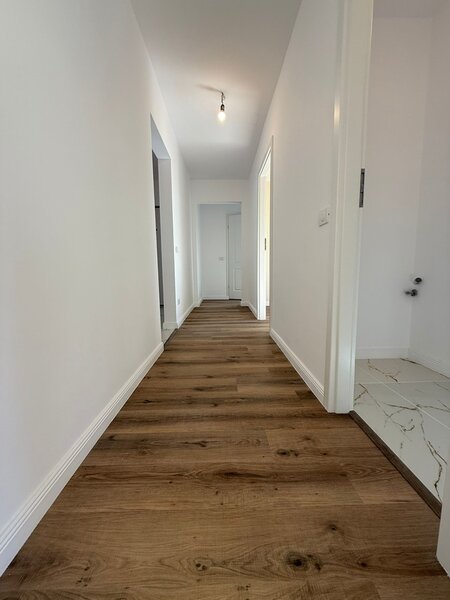 Dristor, strada Odobesti, la parcul IOR, mall Park Lake, centrala proprie